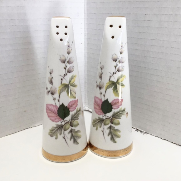 VINTAGE ROYAL STEWART BONE CHINA FLORAL SALT & PEPPER ENGLAND - Picture 7 of 7